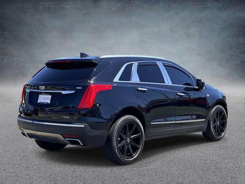Stellar Black Metallic 2017 Cadillac XT5 Platinum