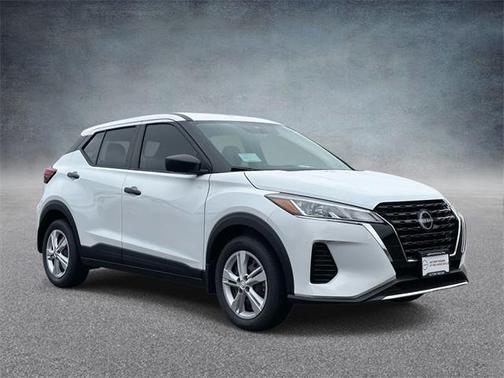 2025 Nissan Kicks S