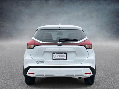 2025 Nissan Kicks S