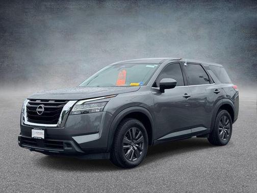 Gun Metallic 2022 Nissan Pathfinder S 4WD