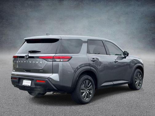 Gun Metallic 2022 Nissan Pathfinder S 4WD