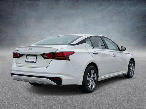 2025 Nissan Altima S FWD