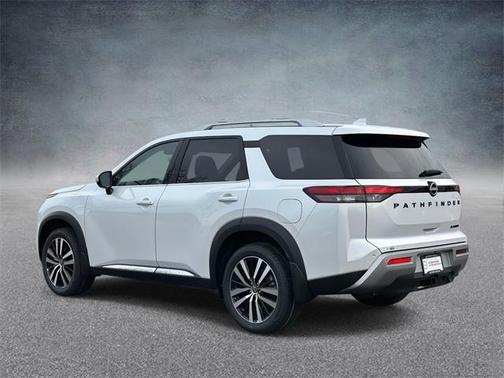 2025 Nissan Pathfinder Platinum FWD