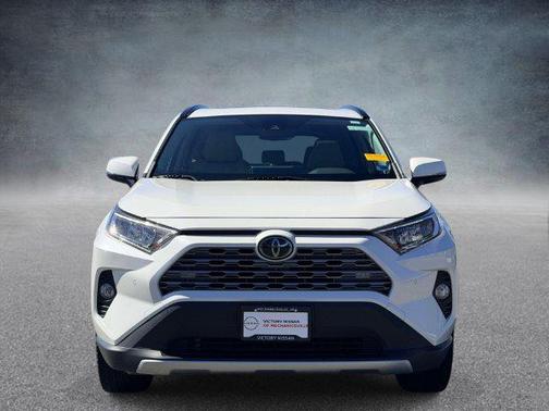 Blizzard Pearl 2020 Toyota RAV4 Limited