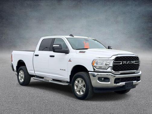 Bright White 2024 RAM 2500 Big Horn Crew Cab 4x4 6'4' Box