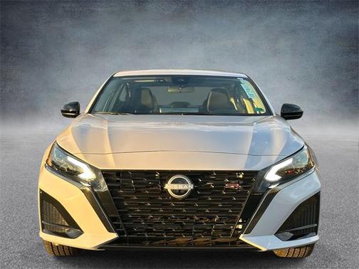 2025 Nissan Altima SR FWD