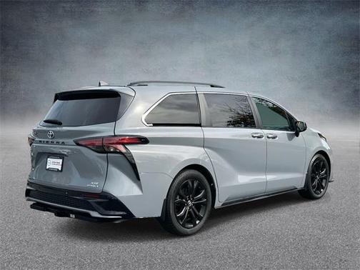 2023 Toyota Sienna XSE 7 Passenger