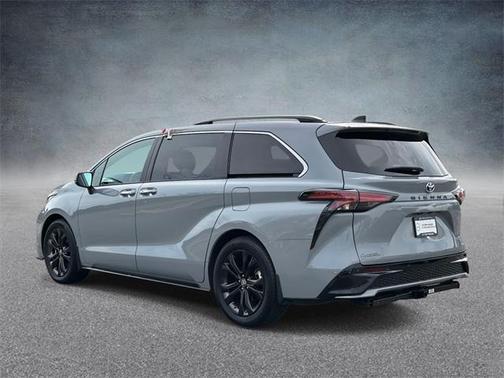 2023 Toyota Sienna XSE 7 Passenger