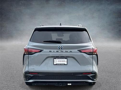 2023 Toyota Sienna XSE 7 Passenger