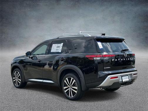 2025 Nissan Pathfinder Platinum 4WD