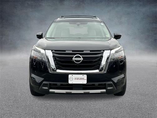 2025 Nissan Pathfinder SL 4WD