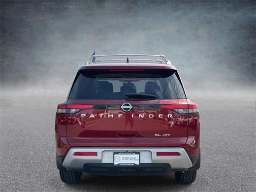 2023 Nissan Pathfinder SL 4WD