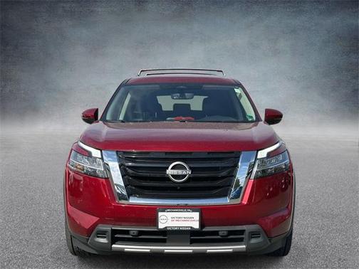 2023 Nissan Pathfinder SL 4WD