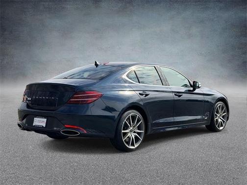 2024 Genesis G70 2.5T RWD