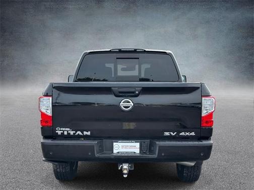 2021 Nissan Titan SV