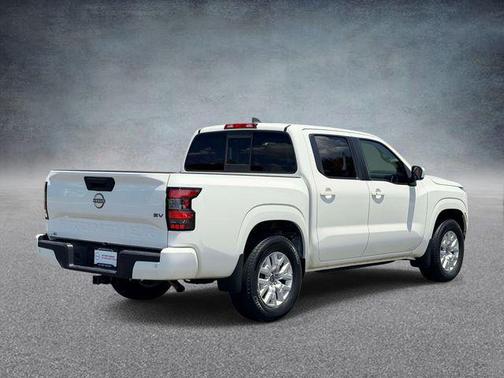 Glacier White 2022 Nissan Frontier SV