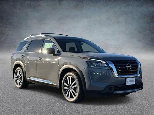 2025 Nissan Pathfinder Platinum 4WD