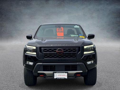 Super Black 2023 Nissan Frontier PRO-4X