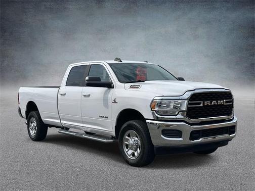 2022 RAM 2500 Big Horn Crew Cab 4x4 8' Box