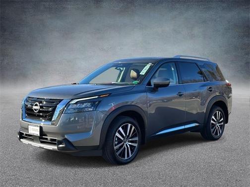 2025 Nissan Pathfinder Platinum 4WD