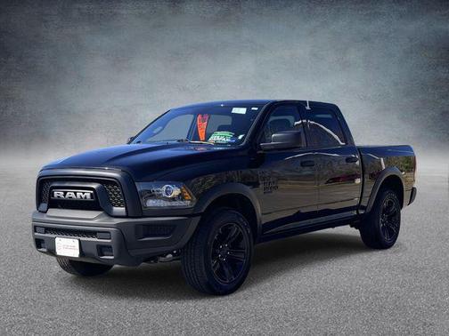 Diamond Black Crystal Pearlcoat 2024 RAM 1500 Classic Warlock Crew Cab 4x4 5'7' Box