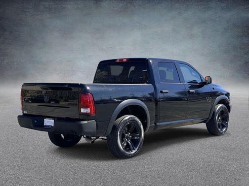 Diamond Black Crystal Pearlcoat 2024 RAM 1500 Classic Warlock Crew Cab 4x4 5'7' Box