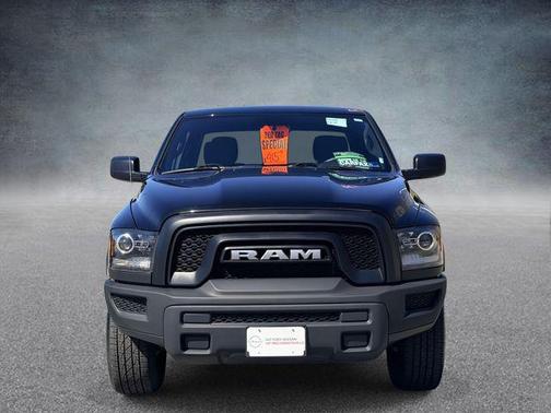 Diamond Black Crystal Pearlcoat 2024 RAM 1500 Classic Warlock Crew Cab 4x4 5'7' Box