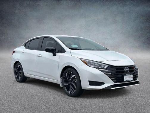 Aspen White 2025 Nissan Versa 1.6 S