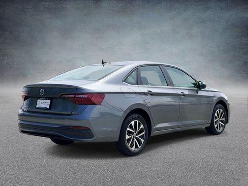 Platinum Gray Metallic 2024 Volkswagen Jetta 1.5T S