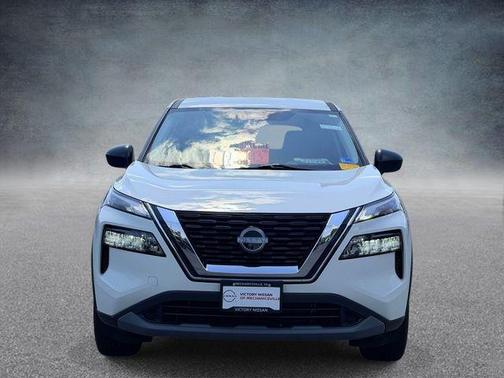 Glacier White 2023 Nissan Rogue S