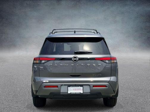 Gun Met 2026 Nissan Pathfinder SL