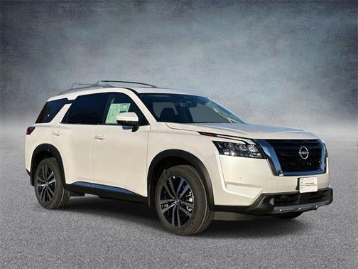 2025 Nissan Pathfinder Platinum 4WD