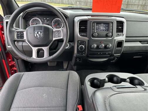 2024 RAM 1500 Classic Warlock Crew Cab 4x4 5'7' Box
