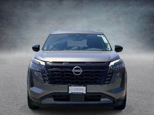 Gun Met 2026 Nissan Pathfinder SL