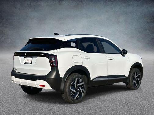 Fresh Powder 2026 Nissan Kicks SV