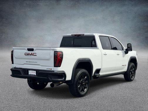 Summit White 2025 GMC Sierra 3500 AT4