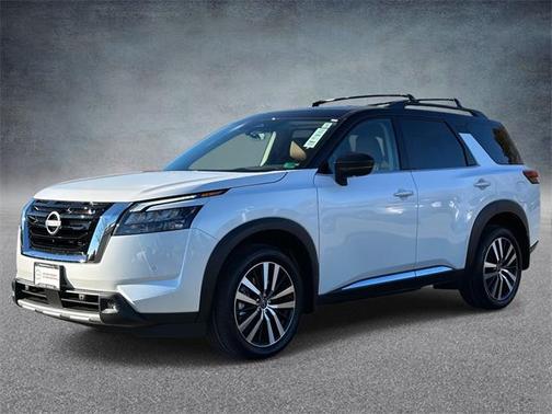2025 Nissan Pathfinder Platinum 4WD