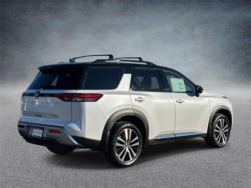 2025 Nissan Pathfinder Platinum 4WD