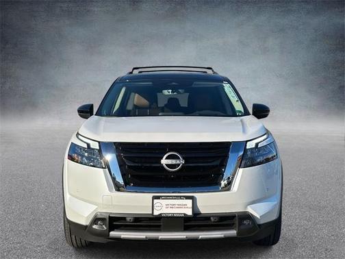 2025 Nissan Pathfinder Platinum 4WD