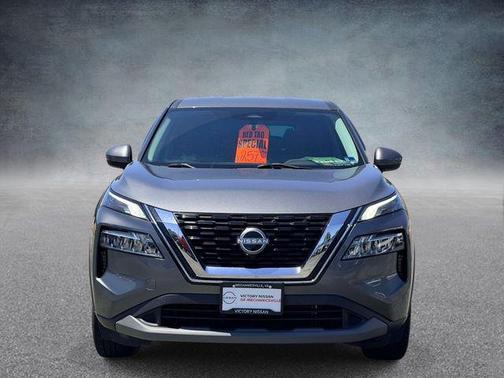 Gun Metallic 2022 Nissan Rogue SV