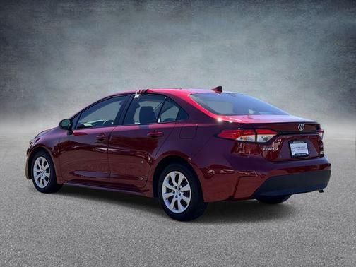 Pearl 2025 Toyota Corolla LE