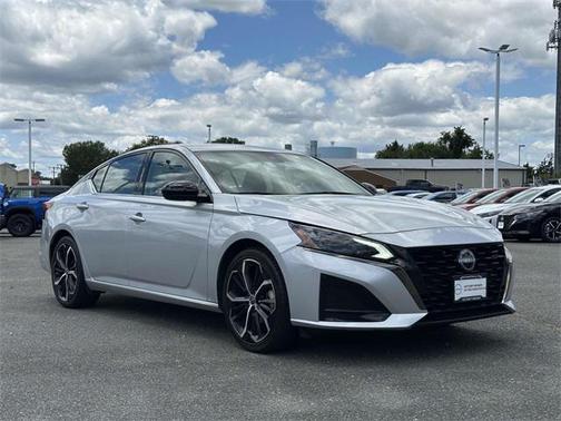 2024 Nissan Altima SR FWD