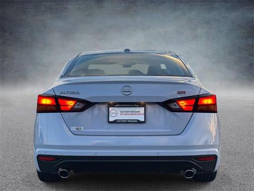 2025 Nissan Altima SR FWD
