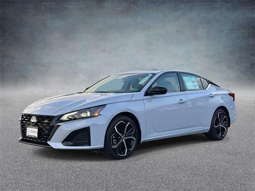 2025 Nissan Altima SR FWD