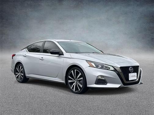 2020 Nissan Altima SR FWD
