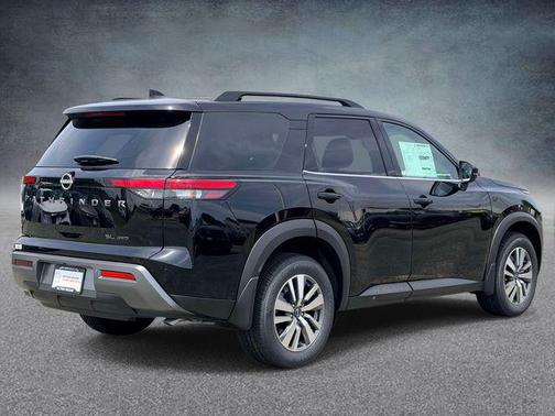 Super Black 2026 Nissan Pathfinder SL