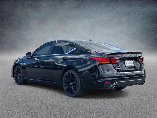 2022 Nissan Altima SR FWD