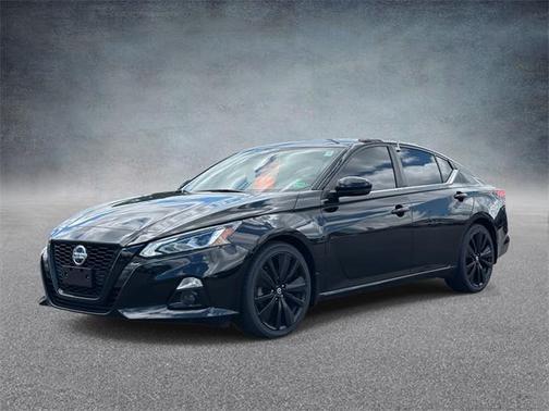 2022 Nissan Altima SR FWD