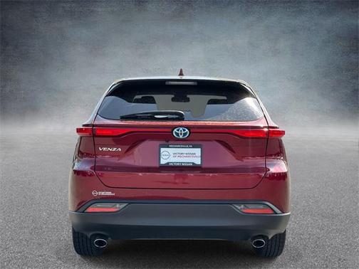 2023 Toyota Venza LE