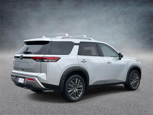 2022 Nissan Pathfinder SL 4WD